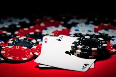 Payout table showing symbol values and winning combinations